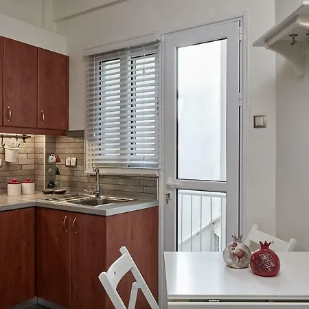 Fabulous 3bd Apt Close To Kalimarmaro